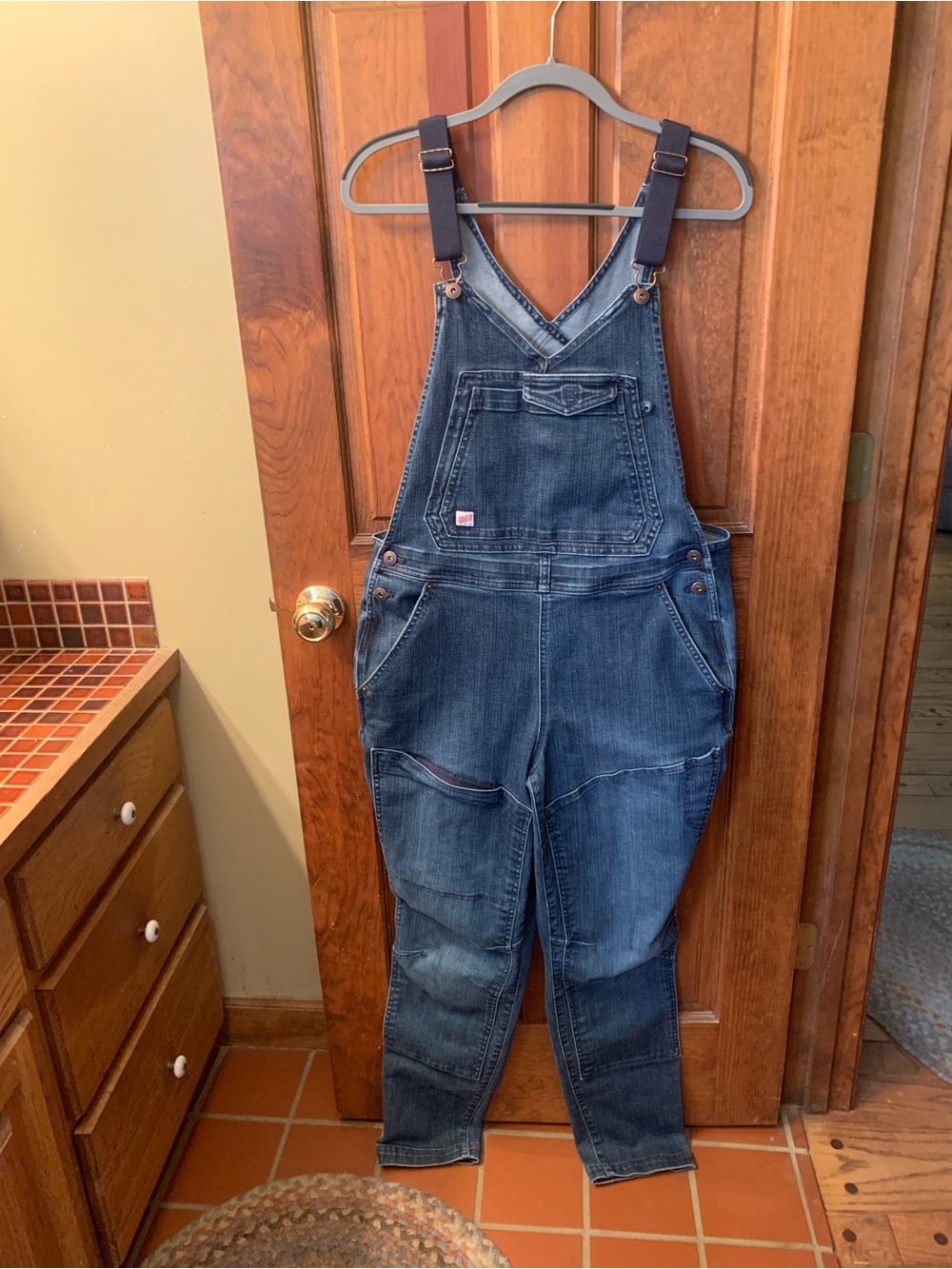Duluth Trading Co. HEAVY DUTY Denim BLUE Bib overalls, woman’s, size 14 Regular.